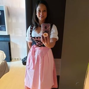 Meet your Posher, Karina